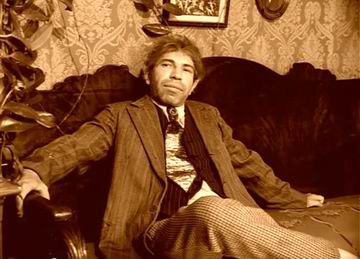 лого - Шар на диване